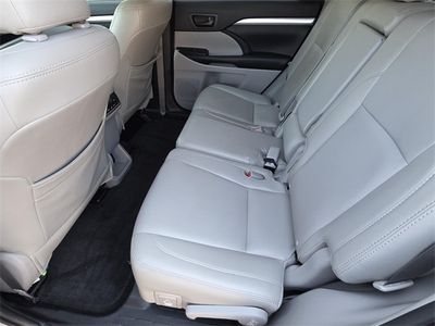 2019 Toyota Highlander - Photo 9