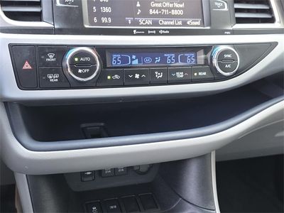 2019 Toyota Highlander - Photo 20