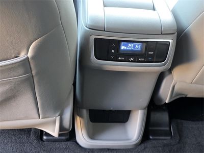 2019 Toyota Highlander - Photo 10