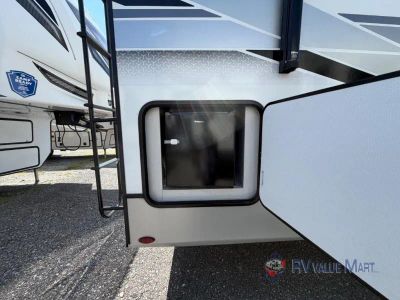 2024 Keystone RV Sprinter Limited - Photo 9