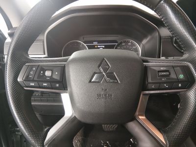 2024 Mitsubishi Outlander - Photo 12