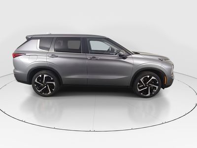 2024 Mitsubishi Outlander - Photo 8