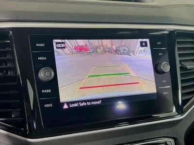 2021 Volkswagen Atlas Cross Sport — photo 9 view