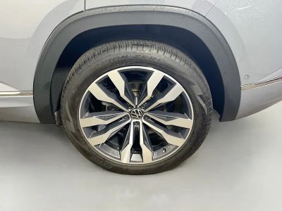 2021 Volkswagen Atlas Cross Sport — photo 24 view