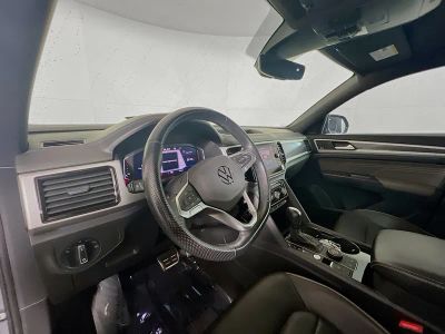 2021 Volkswagen Atlas Cross Sport — photo 15 view