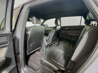 2021 Volkswagen Atlas Cross Sport — photo 16 view