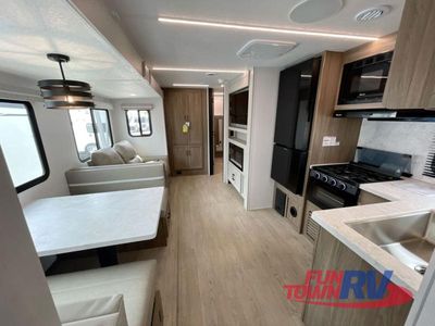 2025 Coachmen RV Freedom Express Ultra Lite - Photo 11