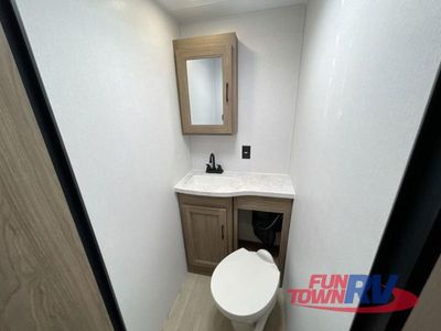 2025 Coachmen RV Freedom Express Ultra Lite - Photo 25