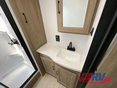 2025 Coachmen RV Freedom Express Ultra Lite - Photo 28
