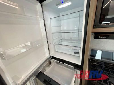 2025 Coachmen RV Freedom Express Ultra Lite - Photo 17