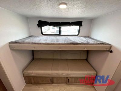 2025 Coachmen RV Freedom Express Ultra Lite - Photo 23