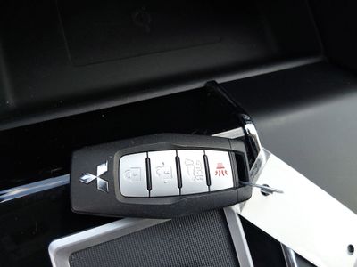2024 Mitsubishi Outlander - Photo 15