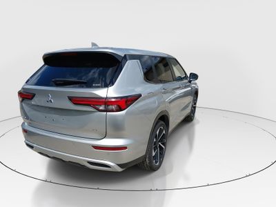 2024 Mitsubishi Outlander - Photo 7