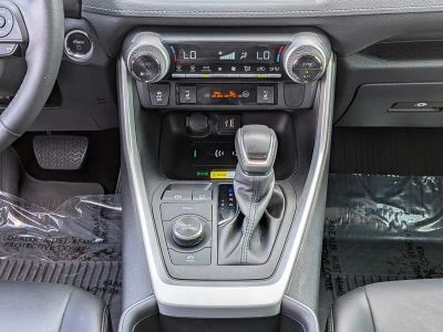 2024 Toyota RAV4 — photo 21 view