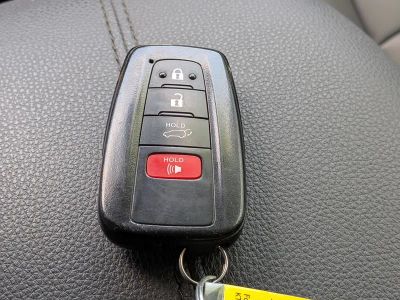 2024 Toyota RAV4 — photo 35 view