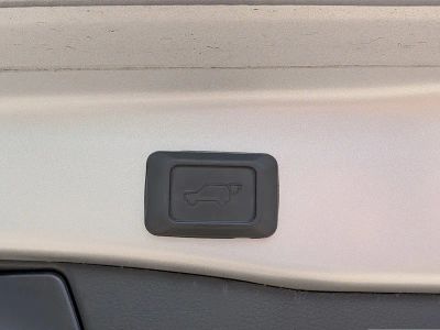 2024 Toyota RAV4 — photo 14 view