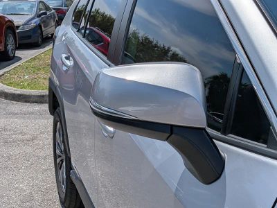 2024 Toyota RAV4 — photo 12 view