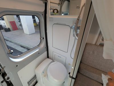 2026 Thor Motor Coach Rize — photo 17 view