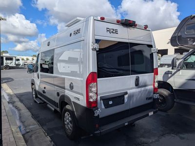 2026 Thor Motor Coach Rize — photo 19 view