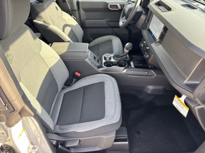 2026 Ford Bronco — photo 13 view