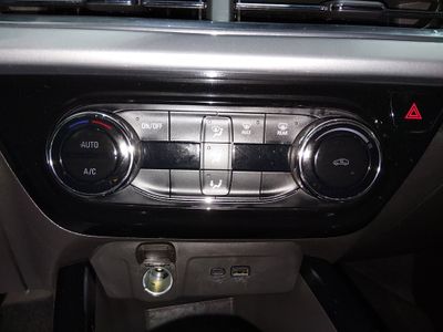 2025 Chevrolet Trax — photo 18 view