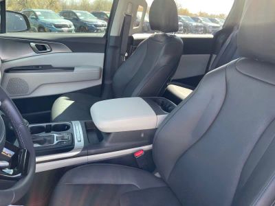 2024 Kia Carnival — photo 9 view