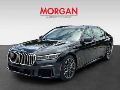 2020 BMW 7 Series — rear three-quarter view