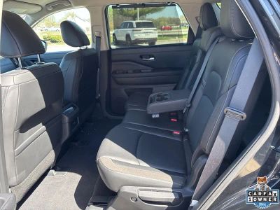 2025 Nissan Pathfinder - Photo 40