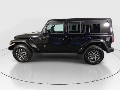 2025 Jeep Wrangler - Photo 4