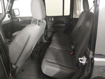 2025 Jeep Wrangler - Photo 20