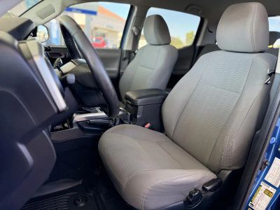 2017 Toyota Tacoma Double Cab — photo 16 view