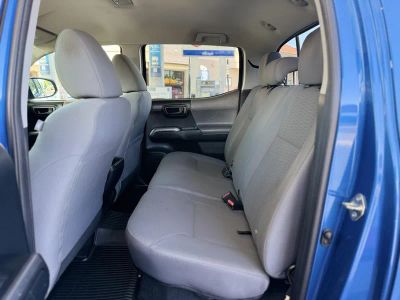 2017 Toyota Tacoma Double Cab — photo 17 view