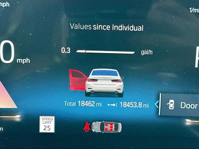 2024 BMW 3 Series — photo 12 view