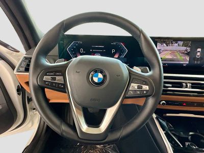 2024 BMW 3 Series — photo 11 view
