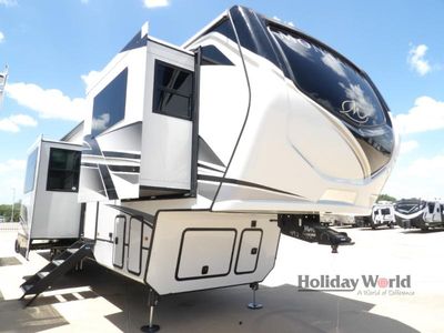 2025 Keystone Montana - Photo 1