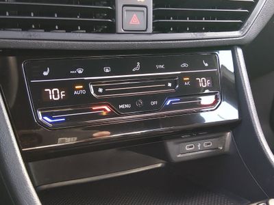 2025 Volkswagen Jetta - Photo 20