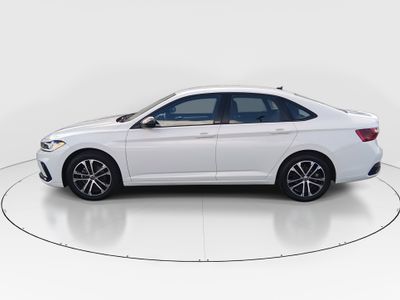 2025 Volkswagen Jetta - Photo 4