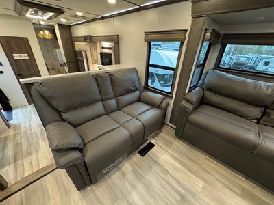 2022 Alliance RV Paradigm - Photo 19