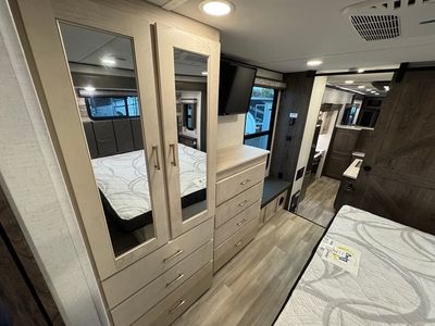 2022 Alliance RV Paradigm - Photo 23