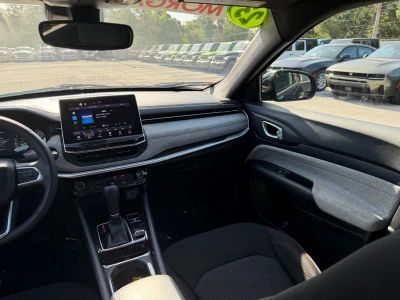 2023 Jeep Compass — photo 33 view