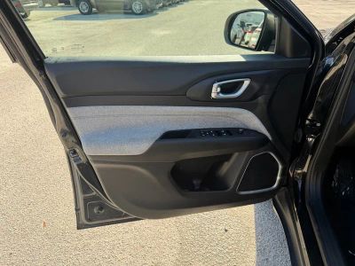 2023 Jeep Compass — photo 13 view