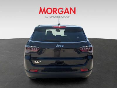 2023 Jeep Compass — detail view