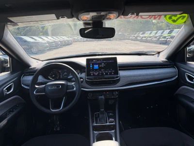 2023 Jeep Compass — photo 31 view