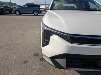 2025 Kia K4 - Photo 11