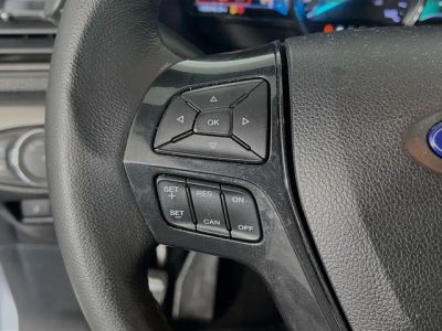2019 Ford Explorer — photo 17 view