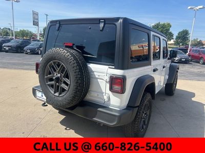2024 Jeep Wrangler - Photo 8