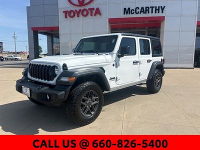 2024 Jeep Wrangler - Photo 2