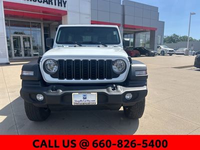 2024 Jeep Wrangler - Photo 3