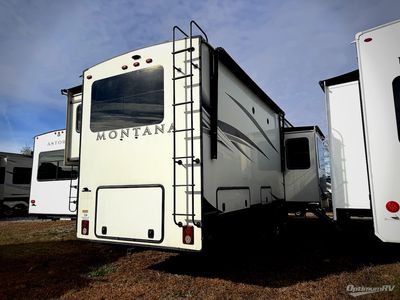 2020 Keystone Montana - Photo 2
