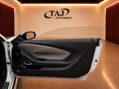 2014 Chevrolet Camaro - Photo 14